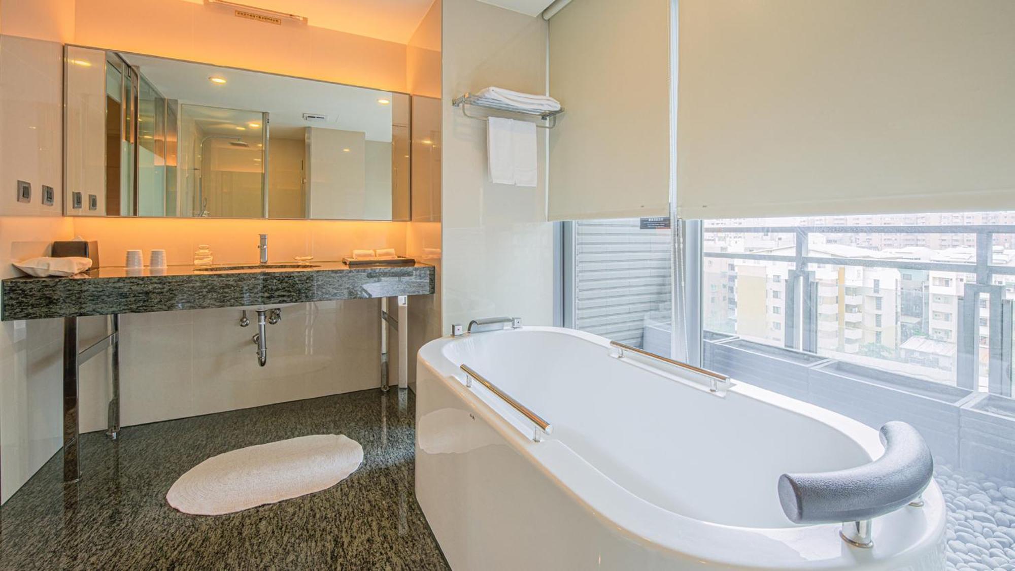 Check Inn Select Taichung Dadun Экстерьер фото