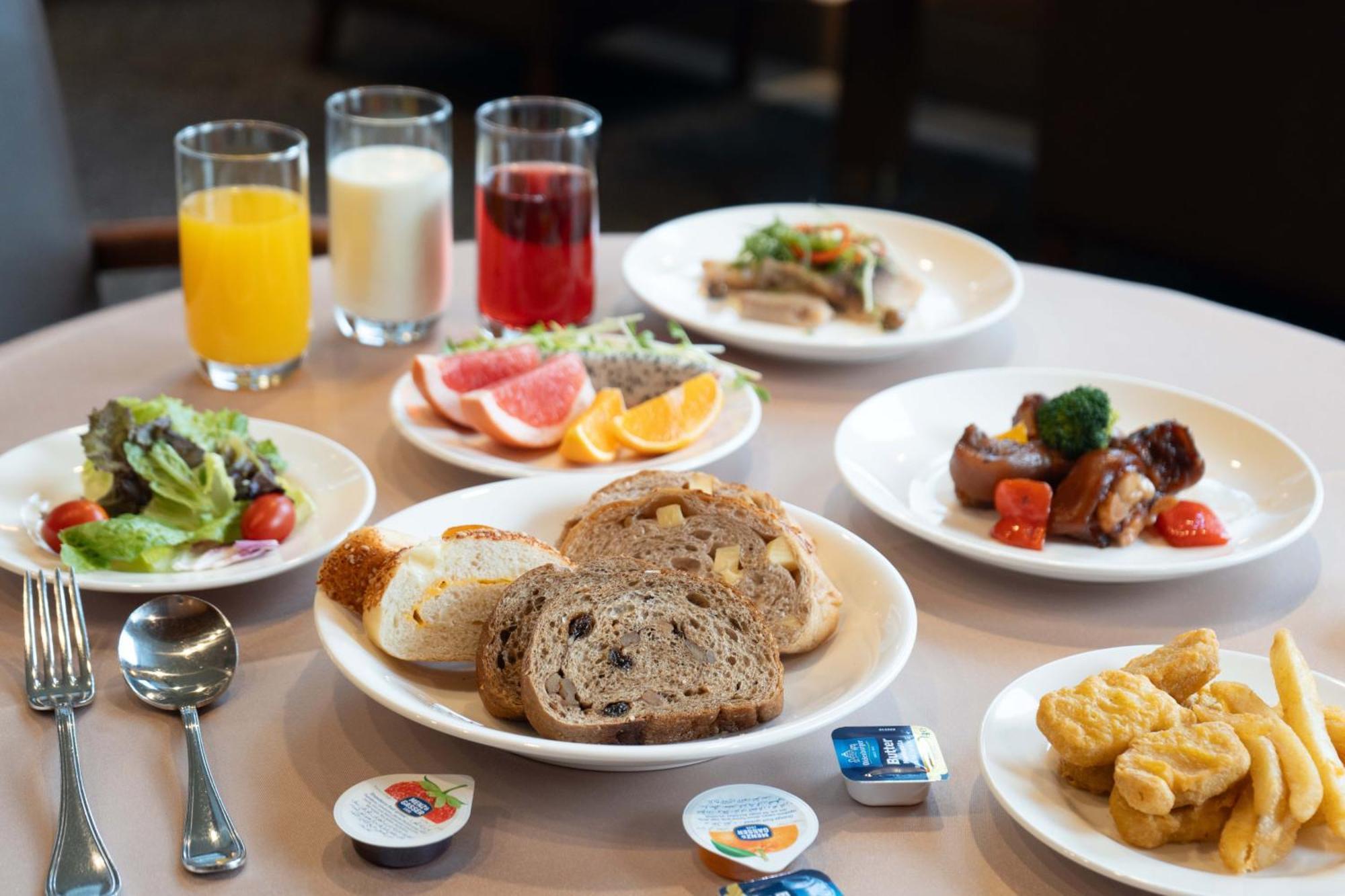 Check Inn Select Taichung Dadun Экстерьер фото